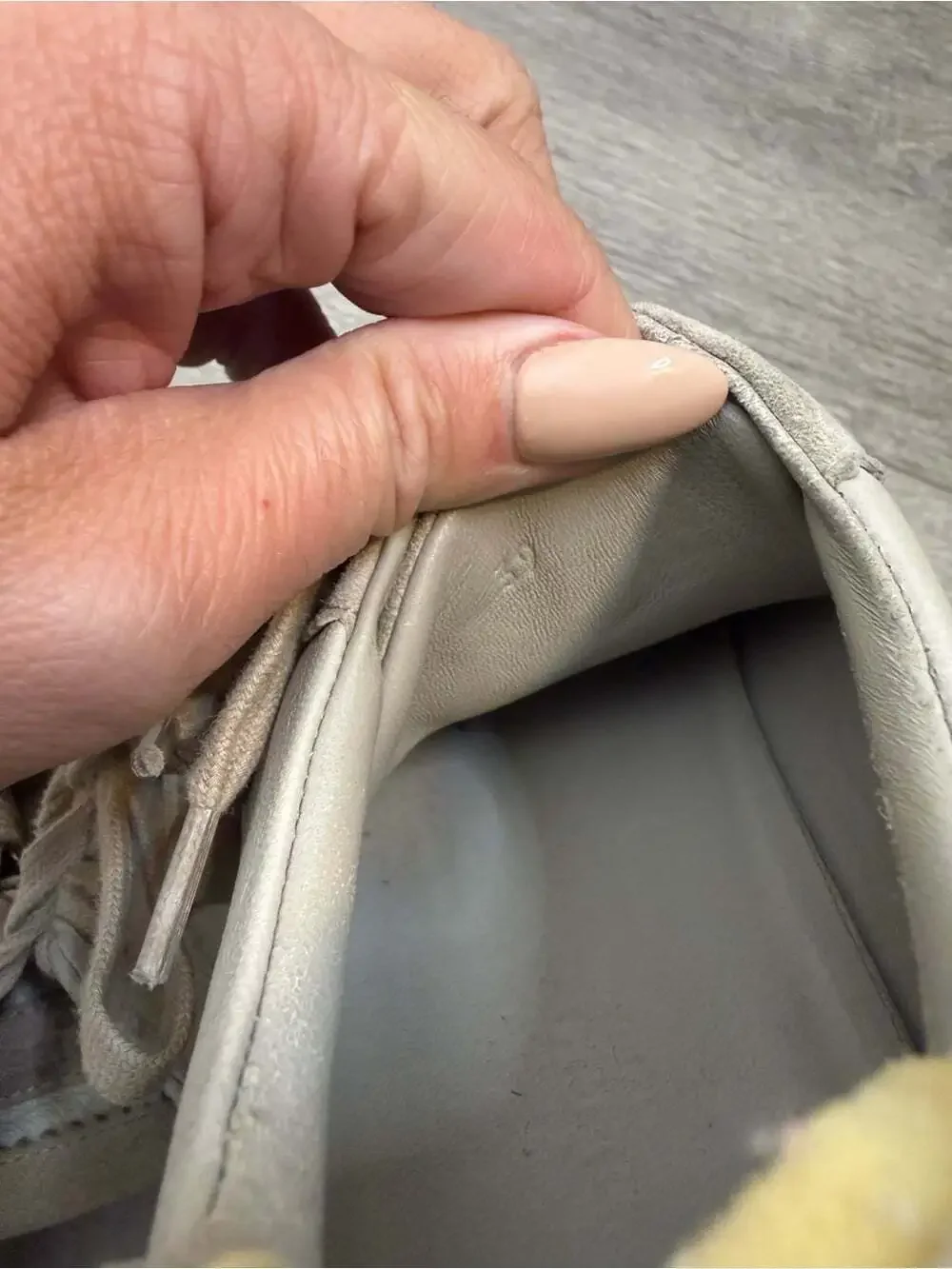 Hermes’ bouncing goatskin suede sneakers beige size 39